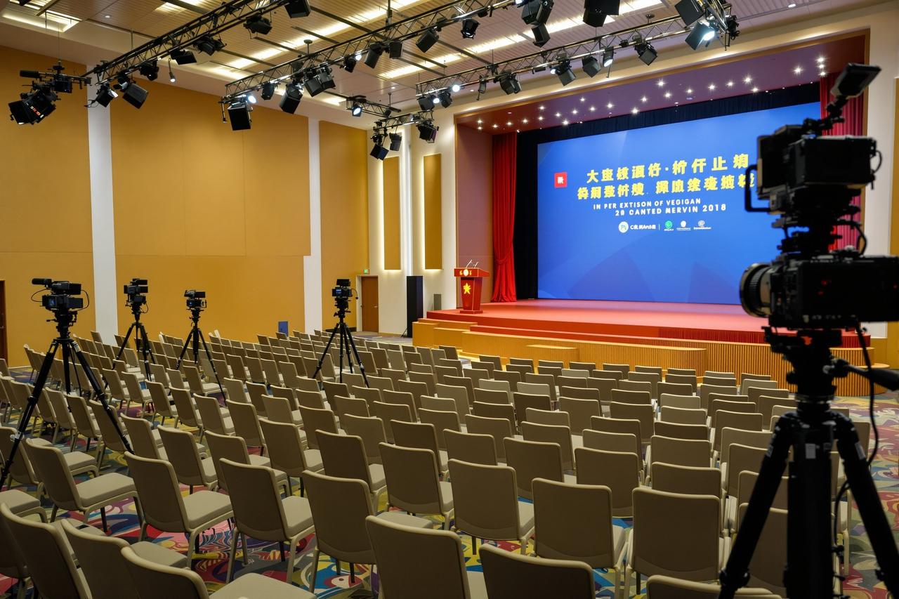 现场直击:某品牌发布会因艺人迟到两小时,媒体集体离场 - 最新吃瓜网站 现场直击:某品牌发布会因艺人迟到两小时,媒体集体离场 - 最新吃瓜网站